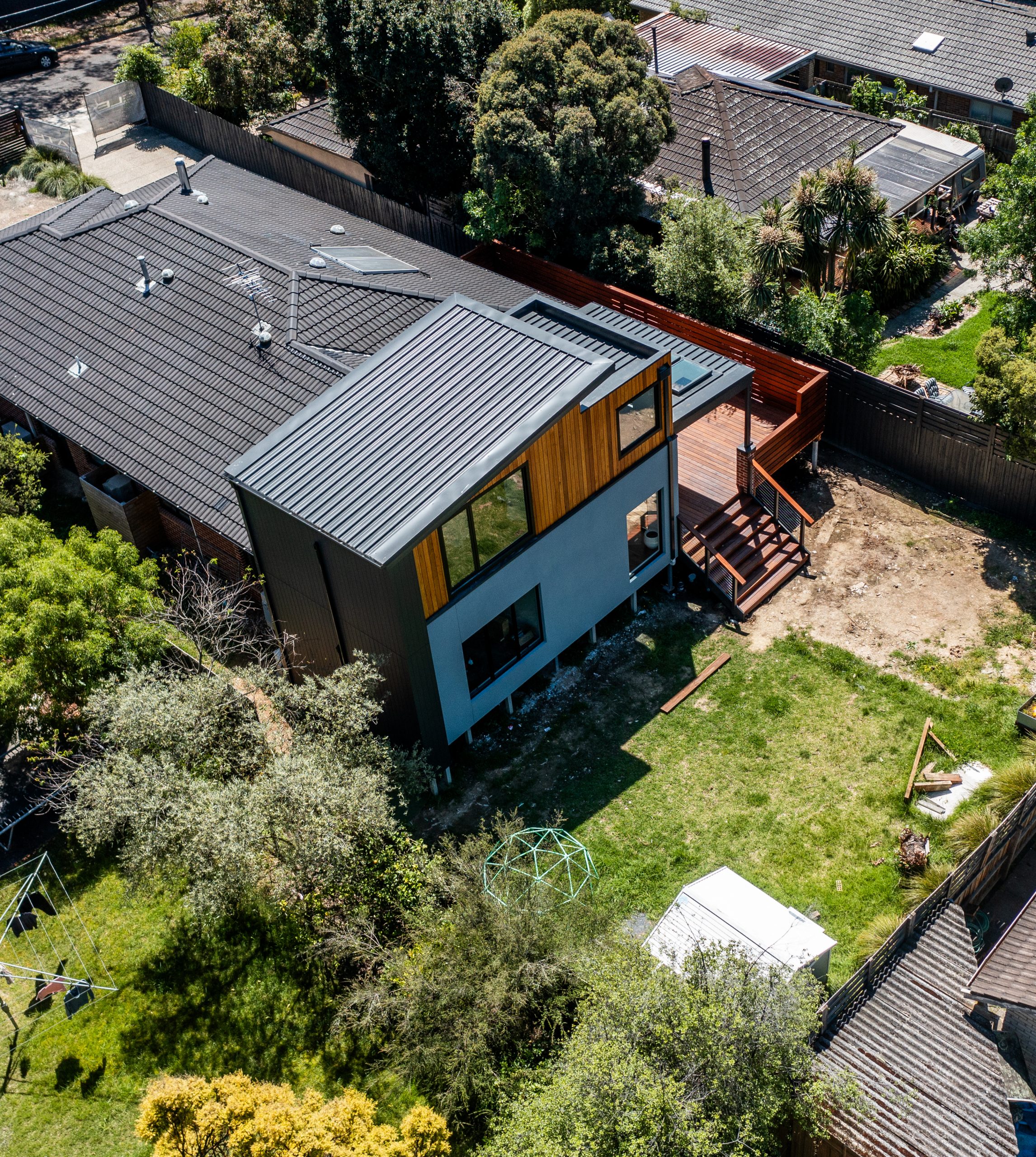 Custom Build vs Volume Builder in Melbourne
